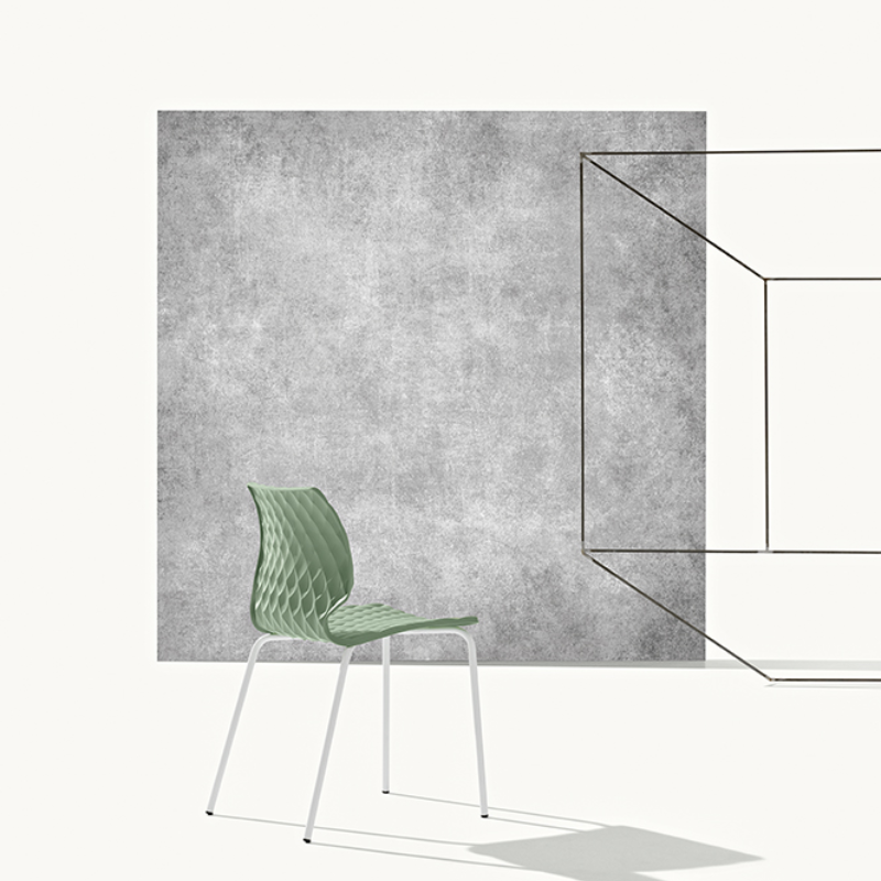 Uni 103 chair