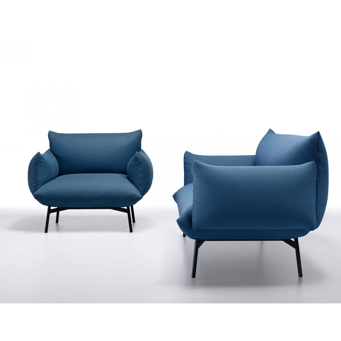 Area 402 lounge chair