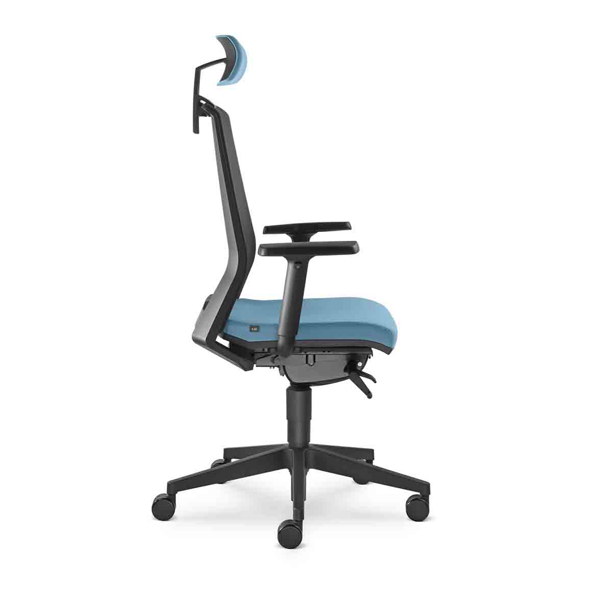Look 902 swivel chair
