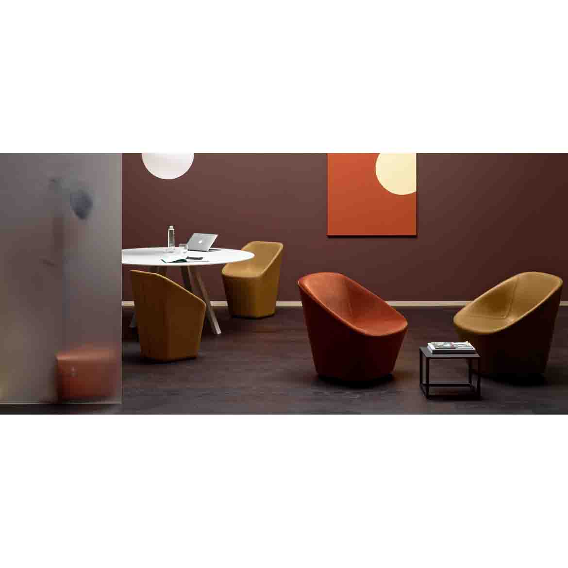 Log 365 armchair