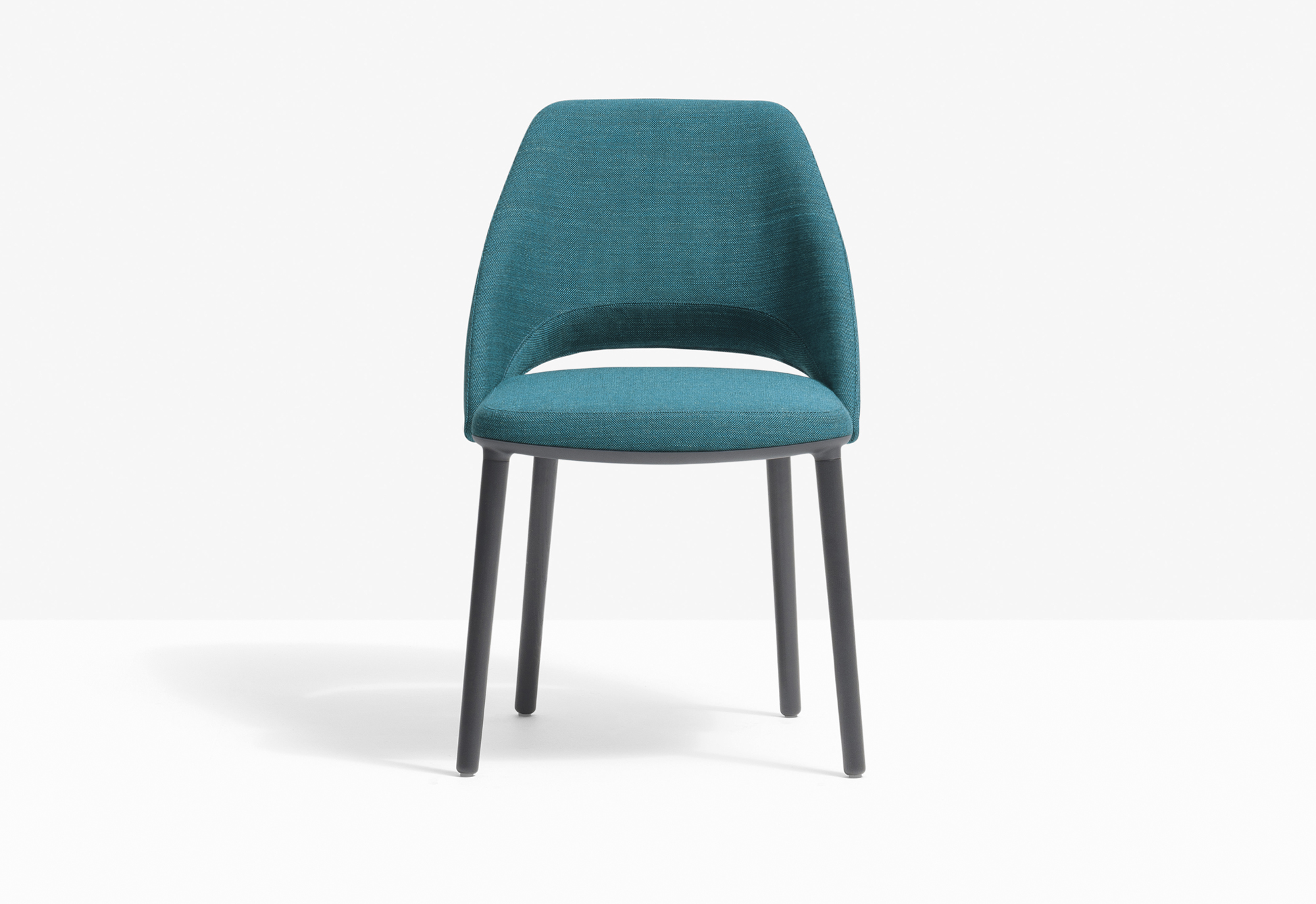 Vic 655 armchair